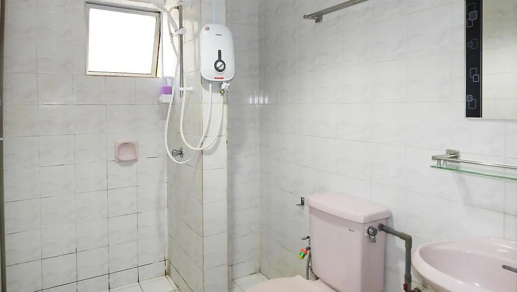 Wadi Iman Guesthouse @ Sri Mahligai Shah Alam 0*,