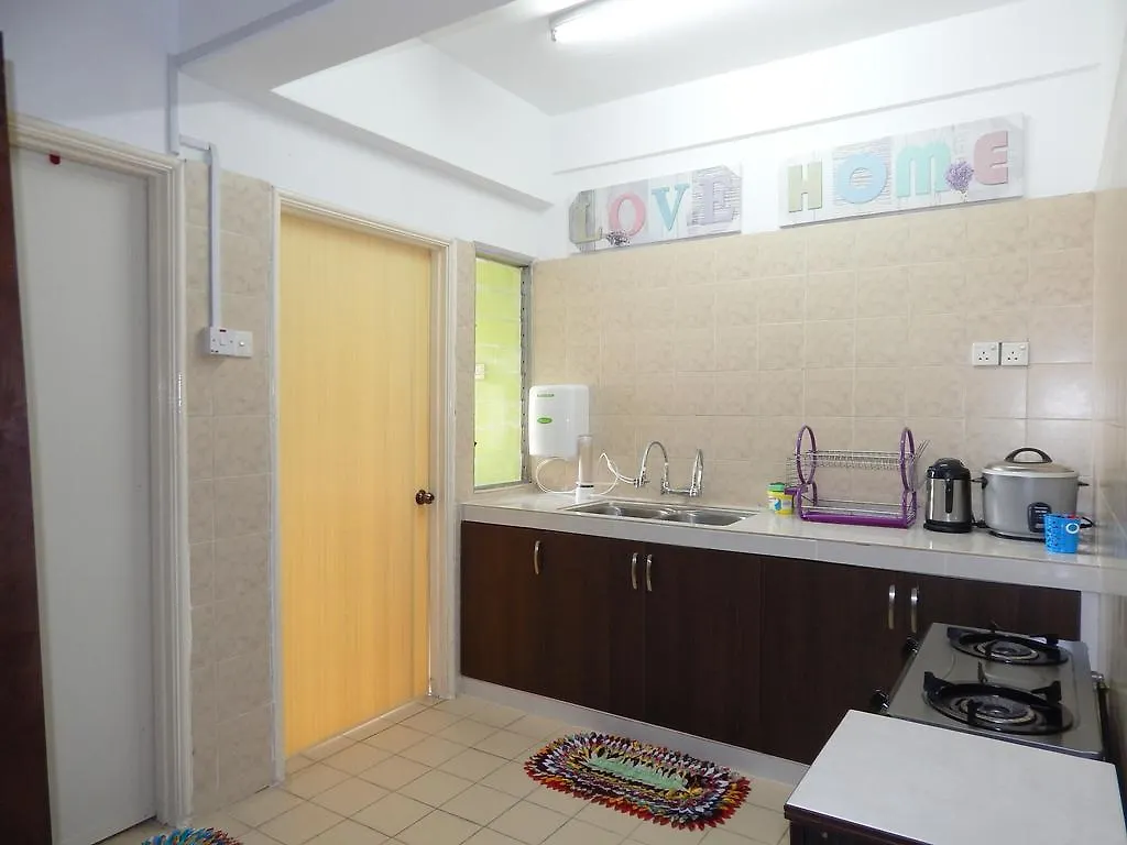 Wadi Iman Guesthouse @ Sri Mahligai Shah Alam